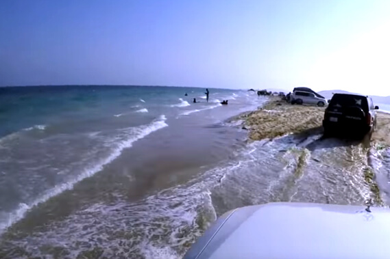 sealine-beach-sand-dune-bashing-doha-qatar